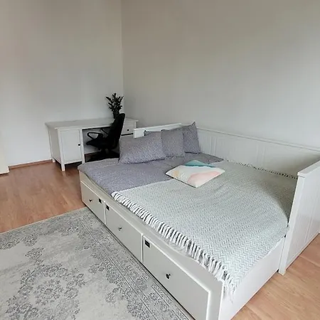 Big In The Heart Of Apartment