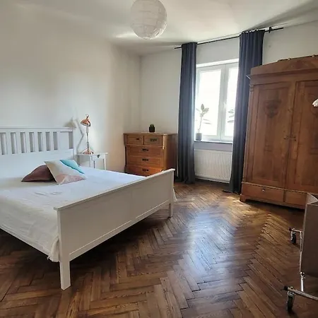 Big In The Heart Of Apartment