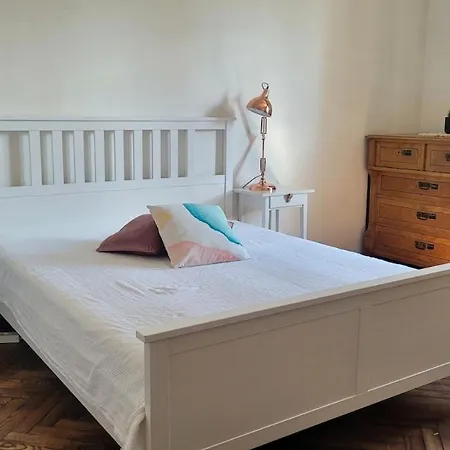 Big In The Heart Of *